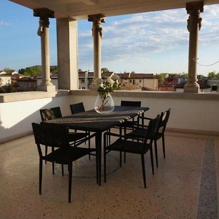 Stylish Penthouse Apartment In Venice Lido, 10 Minutes From Saint Marks Square Lido di Venezia Екстер'єр фото