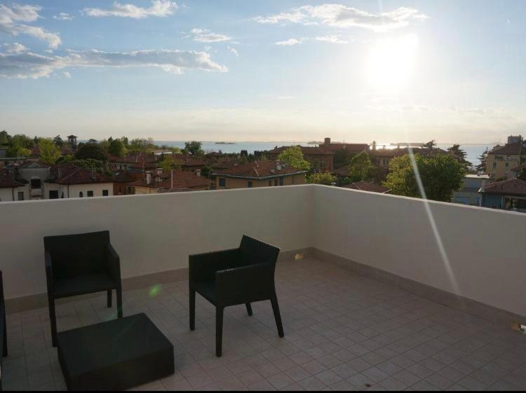 Stylish Penthouse Apartment In Venice Lido, 10 Minutes From Saint Marks Square Lido di Venezia Екстер'єр фото